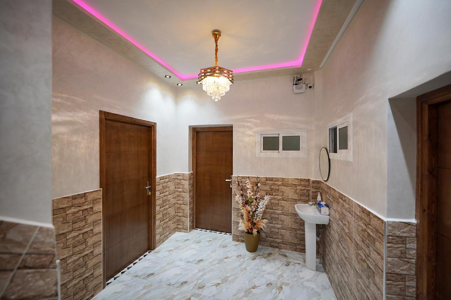 Saada Hotel